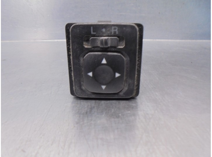 Recambio de mando retrovisor para mitsubishi space wagon (n80/n90) 2.4 gdi cat referencia OEM IAM MR190956  