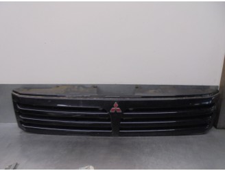 Replacement front grille for Mitsubishi Space Wagon (N80/N90) 2.4 GDi CAT OEM IAM reference MR275627 