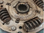 Recambio de kit embrague para ford fiesta berlina (dx) 1.3 cat referencia OEM IAM 1041766 689774 VALEO