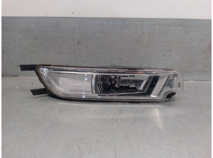 Replacement left fog light for Volkswagen Passat B8 (3G2, CB2) 2.0 TDI OEM IAM reference 3G0941661H 3G0941661H 