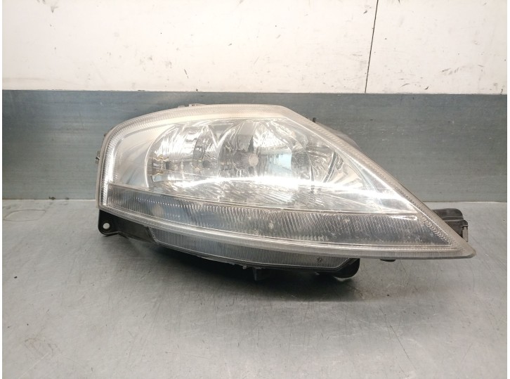 Recambio de faro derecho para citroën c3 1.4 hdi referencia OEM IAM 9647214180 6205Z6 