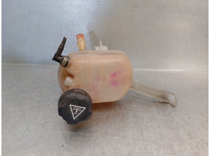 Recambio de deposito expansion para peugeot 508 2.0 blue-hdi fap referencia OEM IAM 1323HE  