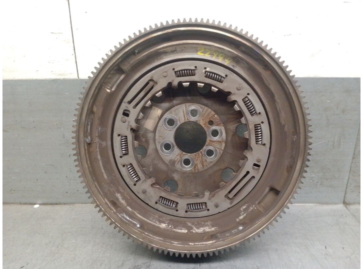 Recambio de volante motor para seat ateca 1.5 16v tsi act referencia OEM IAM 04E105266K 04E105266K 
