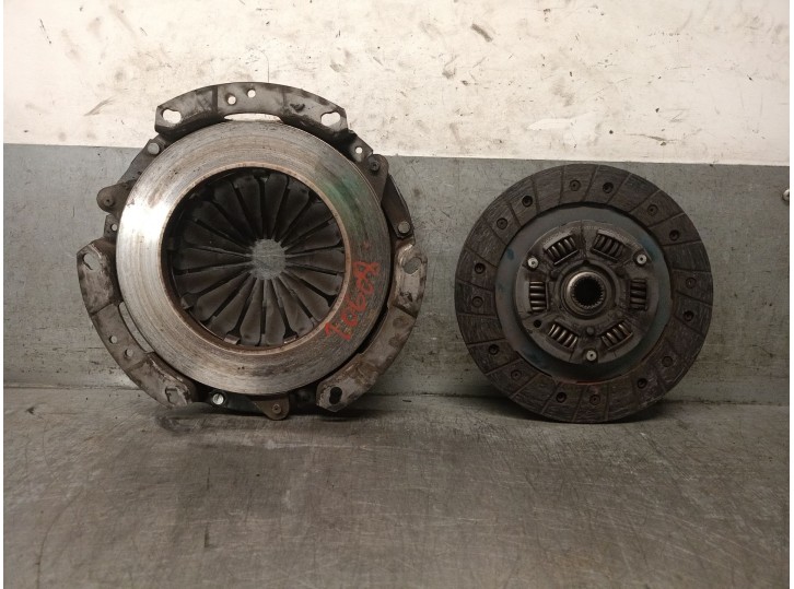 Recambio de kit embrague para renault clio ii fase i (b/cbo) 1.6 referencia OEM IAM 7700106520 7700106520 