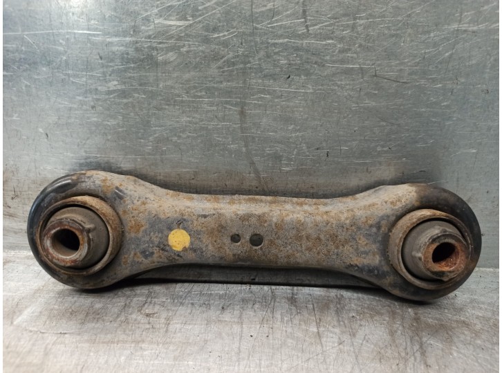 Recambio de brazo suspension superior trasero izquierdo para mitsubishi lancer berlina (cy0) inform referencia OEM IAM 4110A085 