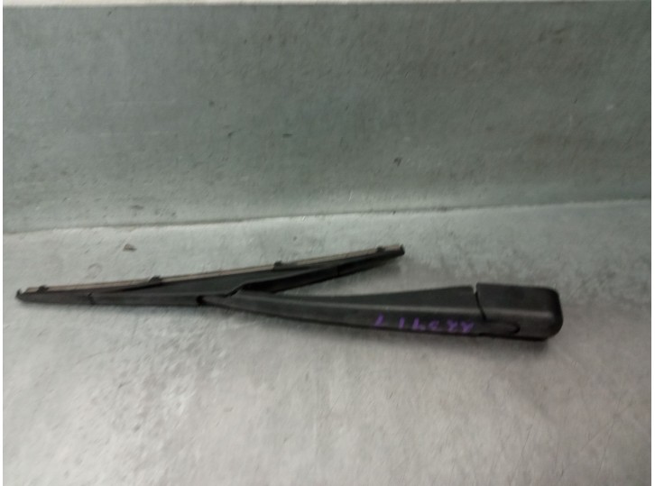 Recambio de brazo limpia trasero para kia cee´d hatchback (ed) 1.6 crdi 115 referencia OEM IAM 988111H000  