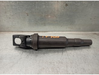 Replacement ignition coil for Peugeot 308 SW Confort OEM IAM reference 8647689 0221504470 BOSCH