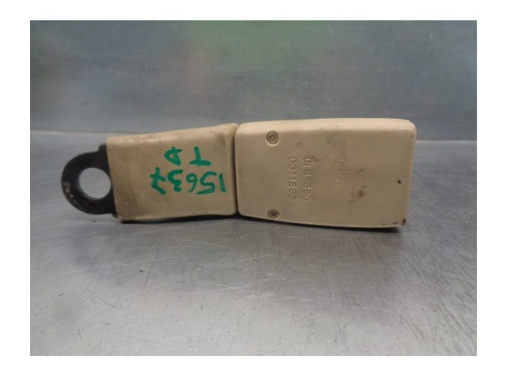 Recambio de enganche cinturon para lexus ls430 (ucf30) básico (07.2003) referencia OEM IAM D011802  TRA DER ,