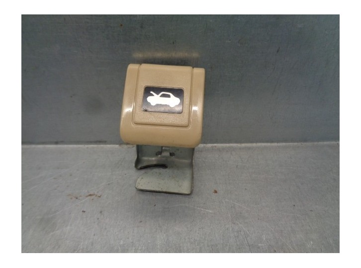 Recambio de cerradura capot para lexus ls430 (ucf30) básico (07.2003) referencia OEM IAM 5361120050  