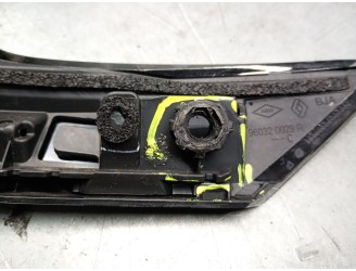 Recambio de molduras traseras para renault clio v (b7_) 1.6 e-tech 140 (b7mu) referencia OEM IAM 960320029R 960320029R 