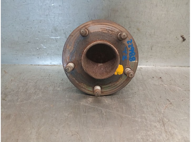 Replacement rear left stub axle for Ford C-Max (DM2) 1.8 TDCi OEM IAM reference 1506577 1506577 