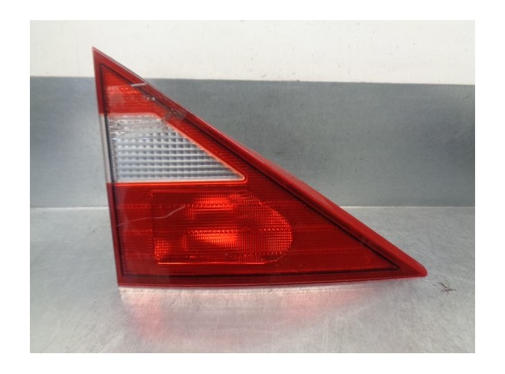 Recambio de piloto trasero izquierdo para ssangyong rodius 2.7 turbodiesel cat referencia OEM IAM 8360221201 DE PORTON 5 PUERTAS