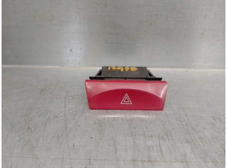 Recambio de warning para fiat stilo multi wagon (192) 1.9 jtd cat referencia OEM IAM B569  