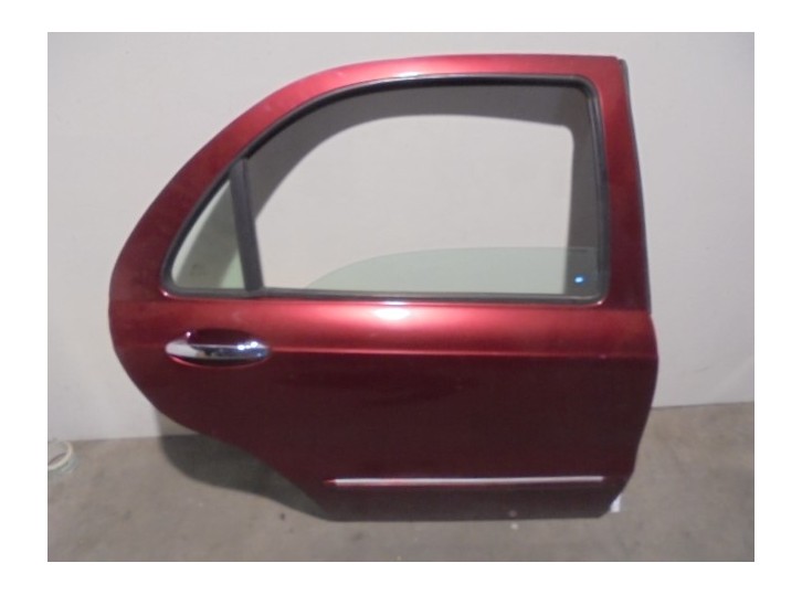Recambio de puerta trasera derecha para lancia lybra berlina 1.9 jtd referencia OEM IAM 0046781055 GRANATE 4 PUERTAS