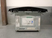 Replacement audio system / CD radio for SsangYong XLV SUV e-XGi 160 OEM IAM reference 8911035000 