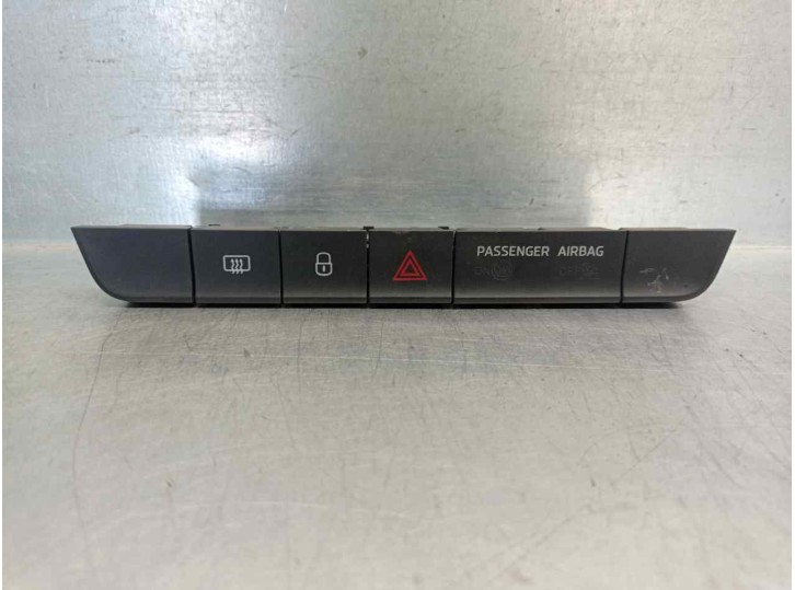 Recambio de warning para skoda fabia 1.2 tsi referencia OEM IAM 6V0927132A  