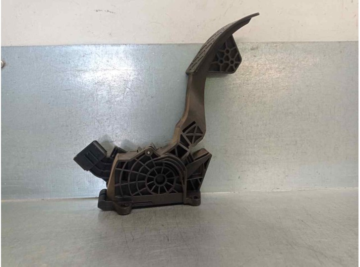 Recambio de potenciometro pedal para skoda fabia 1.2 tsi referencia OEM IAM 6C1723503B 0280755221 BOSCH