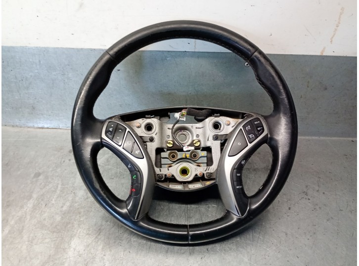 Recambio de volante para hyundai i30 (gd) 1.6 crdi referencia OEM IAM 56110A6791RDR 56110A6791RDR 