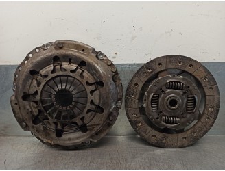 Replacement clutch kit for Ford Focus sedan (CAK) 1.6 16V cat OEM IAM reference 3S417550B1A 