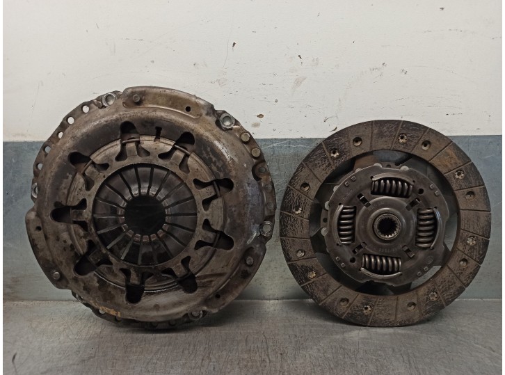 Recambio de kit embrague para ford focus berlina (cak) 1.6 16v cat referencia OEM IAM 3S417550B1A  