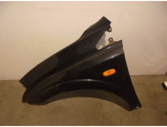 Recambio de aleta delantera izquierda para ssangyong kyron 200 xdi limited referencia OEM IAM 5181108C00 NEGRA 