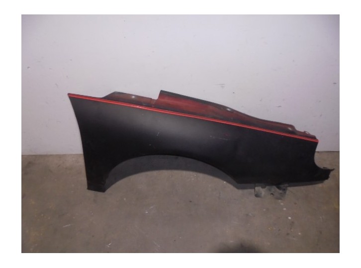 Replacement front right fender for Renault Laguna (B56) 1.8 16V RT OEM IAM reference 7751698032 BLACK 
