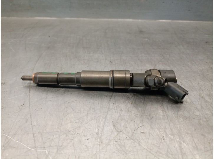 Recambio de inyector para bmw x5 (e53) 3.0 d referencia OEM IAM 7785984 0445110266 BOSCH