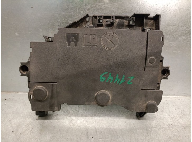 Recambio de caja reles / fusibles para volvo v40 hatchback (525) d3 referencia OEM IAM 30659192 