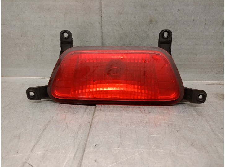 Recambio de piloto trasero central para ssangyong xlv suv e-xgi 160 referencia OEM IAM 8386035000 