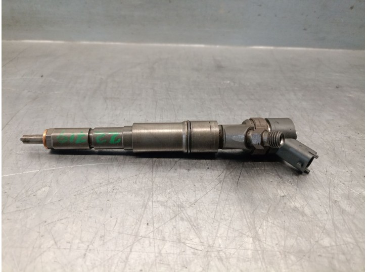 Recambio de inyector para bmw x5 (e53) 3.0 d referencia OEM IAM 7785984 0445110266 BOSCH