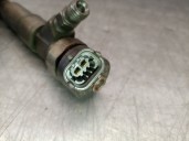 Recambio de inyector para bmw x5 (e53) 3.0 d referencia OEM IAM 7785984 0445110266 BOSCH