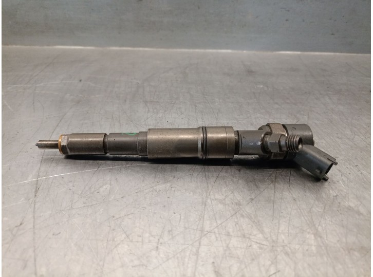 Recambio de inyector para bmw x5 (e53) 3.0 d referencia OEM IAM 7785984 0445110266 BOSCH