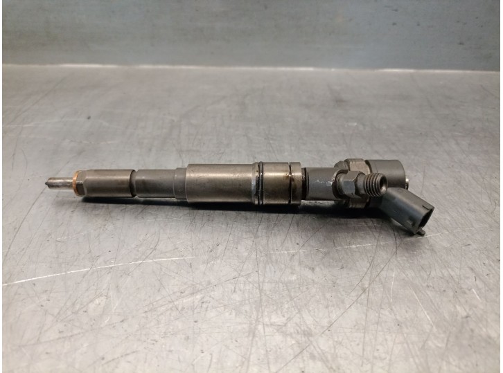 Recambio de inyector para bmw x5 (e53) 3.0 d referencia OEM IAM 7785984 0445110266 BOSCH
