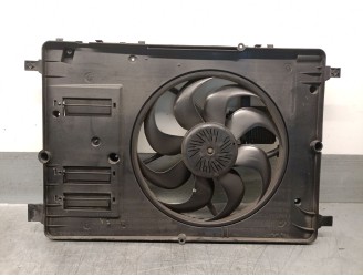 Recambio de electroventilador para volvo v40 hatchback (525) d3 referencia OEM IAM 31686810 31686810 