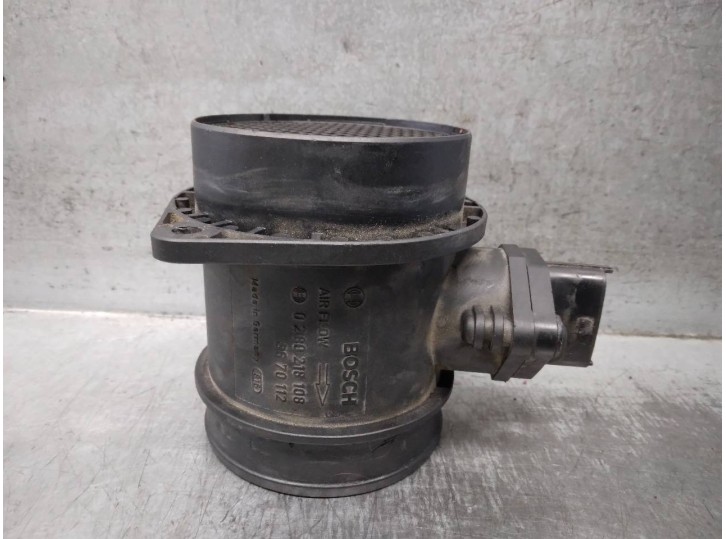 Replacement mass air flow sensor for Volvo S80 Saloon 2.9 OEM IAM reference 8670112 0280218108 BOSCH