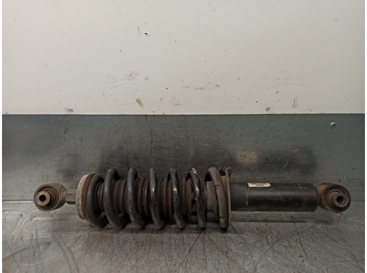 Recambio de amortiguador trasero derecho para peugeot 508 gt referencia OEM IAM 0799  