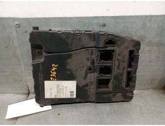 Recambio de caja reles / fusibles para renault megane ii berlina 5p 1.5 dci diesel referencia OEM IAM 8200780018A U118400150K S