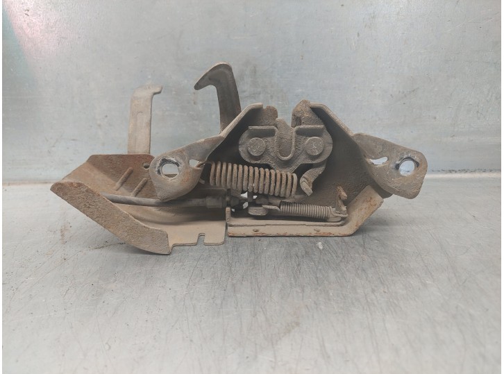 Replacement of hood latch for Ford Ranger (ES) 2.5 TDCi CAT OEM IAM reference 4986203 