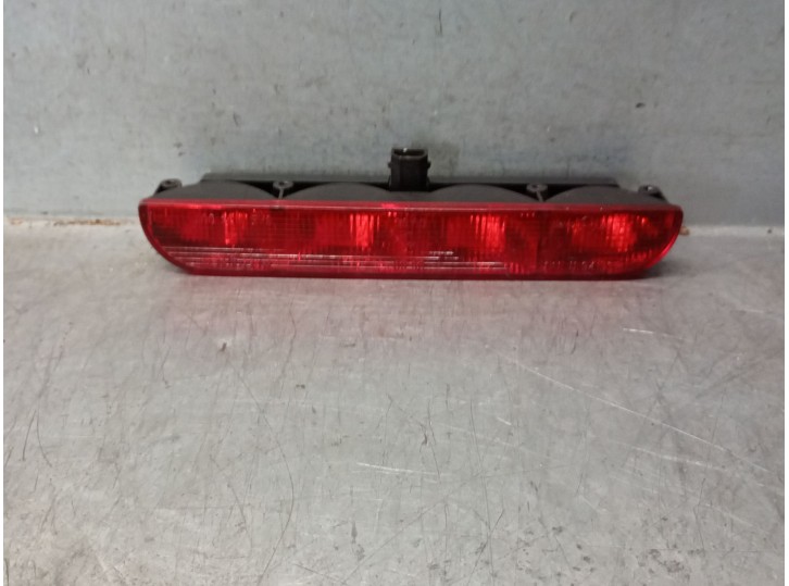Recambio de luz central de freno para audi a4 b5 (8d2) 1.9 tdi referencia OEM IAM 8D5945097A 8D5945122 