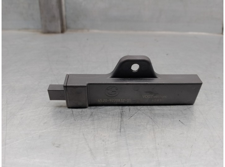 Recambio de antena para bmw serie 5 lim. (f10) 3.0 turbodiesel referencia OEM IAM 6520922083201 