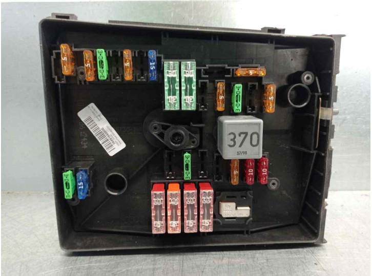 Recambio de caja reles / fusibles para skoda octavia berlina (1z3) active referencia OEM IAM 0649166880E  