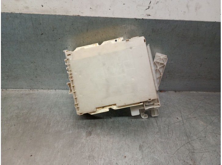 Recambio de modulo electronico para toyota prius (nhw30) executive referencia OEM IAM 8273047450 8273047450 