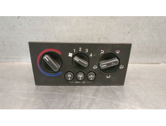 Replacement heater / air conditioning control unit for Opel Meriva A 1.7 16V OEM IAM reference 93329465 6822031 BEHR
