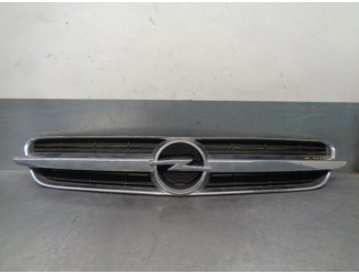 Recambio de rejilla delantera para opel vectra c berlina 2.0 dti referencia OEM IAM 13139871 