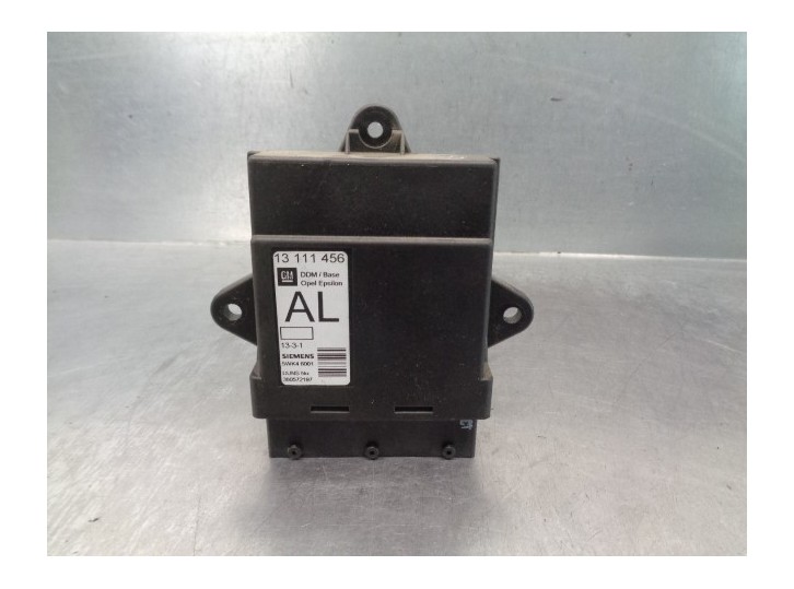 Recambio de centralita cierre para opel vectra c berlina 2.0 dti referencia OEM IAM 13111456  