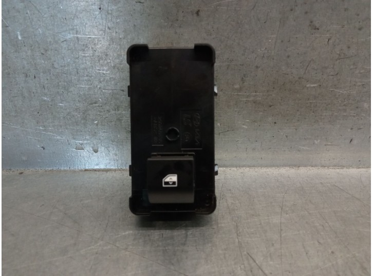 Recambio de mando elevalunas delantero derecho para hyundai tucson hybrid referencia OEM IAM 93581N12004X 93581N12004X 