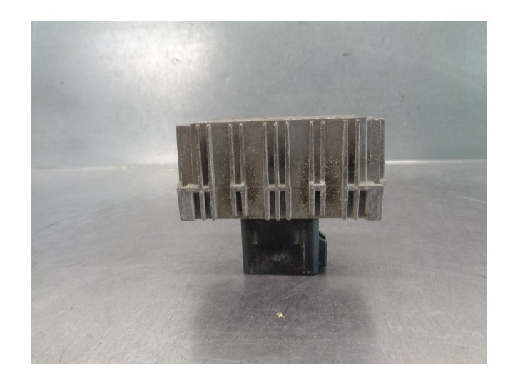 Recambio de caja precalentamiento para opel vectra c berlina 2.0 dti referencia OEM IAM 09132691 51299008 GM