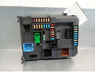 Recambio de caja reles / fusibles para peugeot 208 1.6 blue-hdi fap referencia OEM IAM 9807532080 