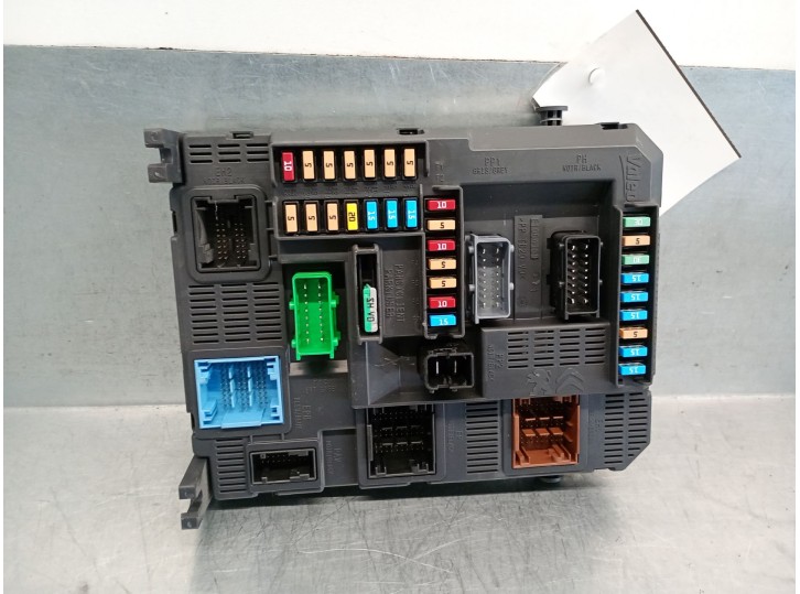 Recambio de caja reles / fusibles para peugeot 208 1.6 blue-hdi fap referencia OEM IAM 9807532080 