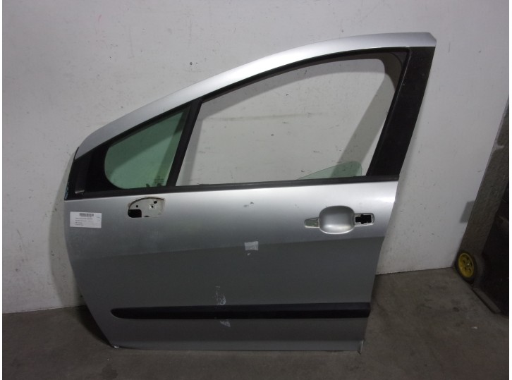 Recambio de puerta delantera izquierda para peugeot 308 confort referencia OEM IAM 9002AW GRIS 5 PUERTAS